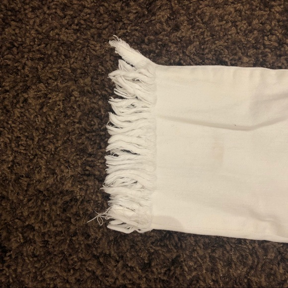 GUESS Jeans - Picture 2 of 5